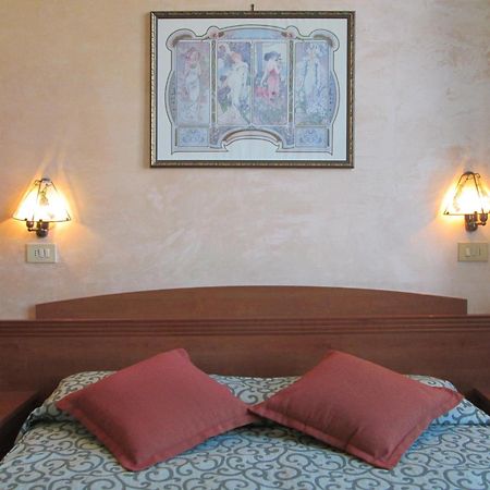 מרינה די מסה Hotel Italia מראה חיצוני תמונה