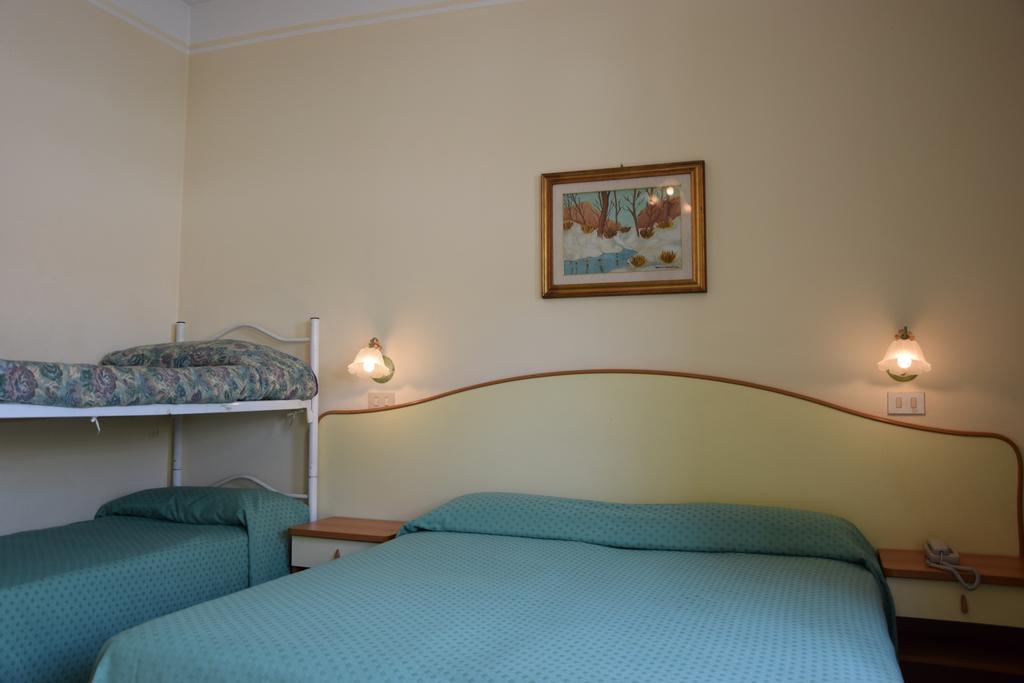 מרינה די מסה Hotel Italia מראה חיצוני תמונה