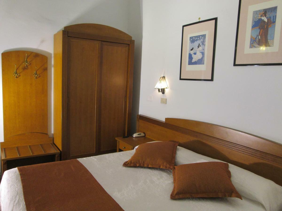 מרינה די מסה Hotel Italia מראה חיצוני תמונה